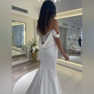 Ivory wedding gown